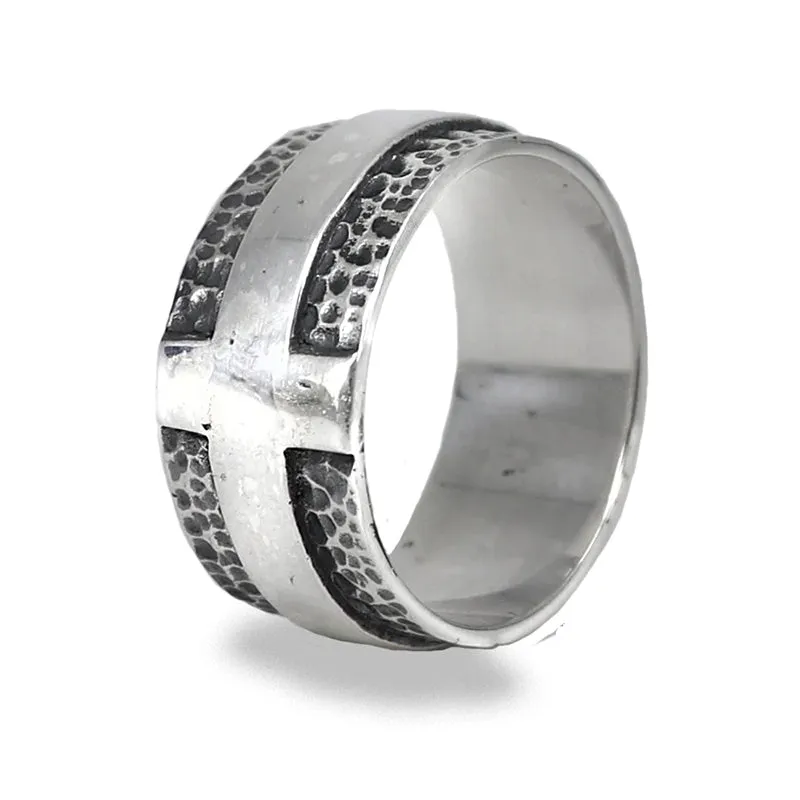 CROSSED PATHS RING