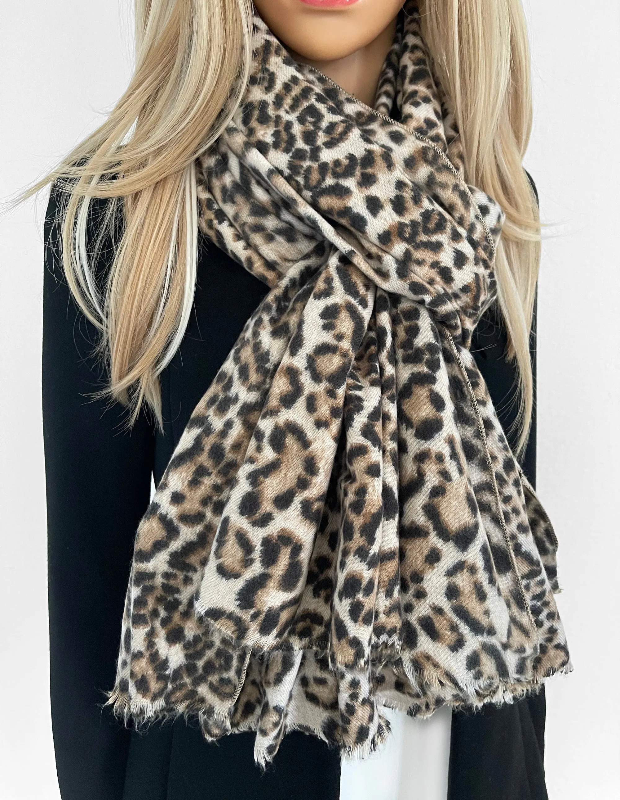 LARGE BEIGE SUPER SOFT FLEECE FEEL LEOPARD PRINT SCARF