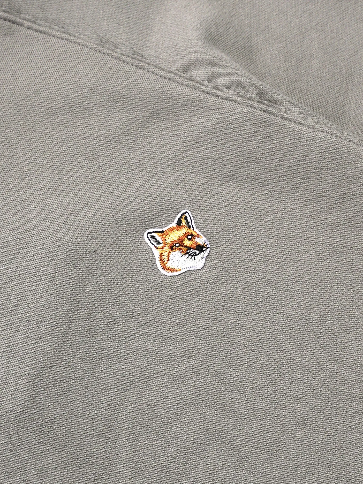 M_SWEATSHIRT FOX HEAD PATCH_DARK GREY