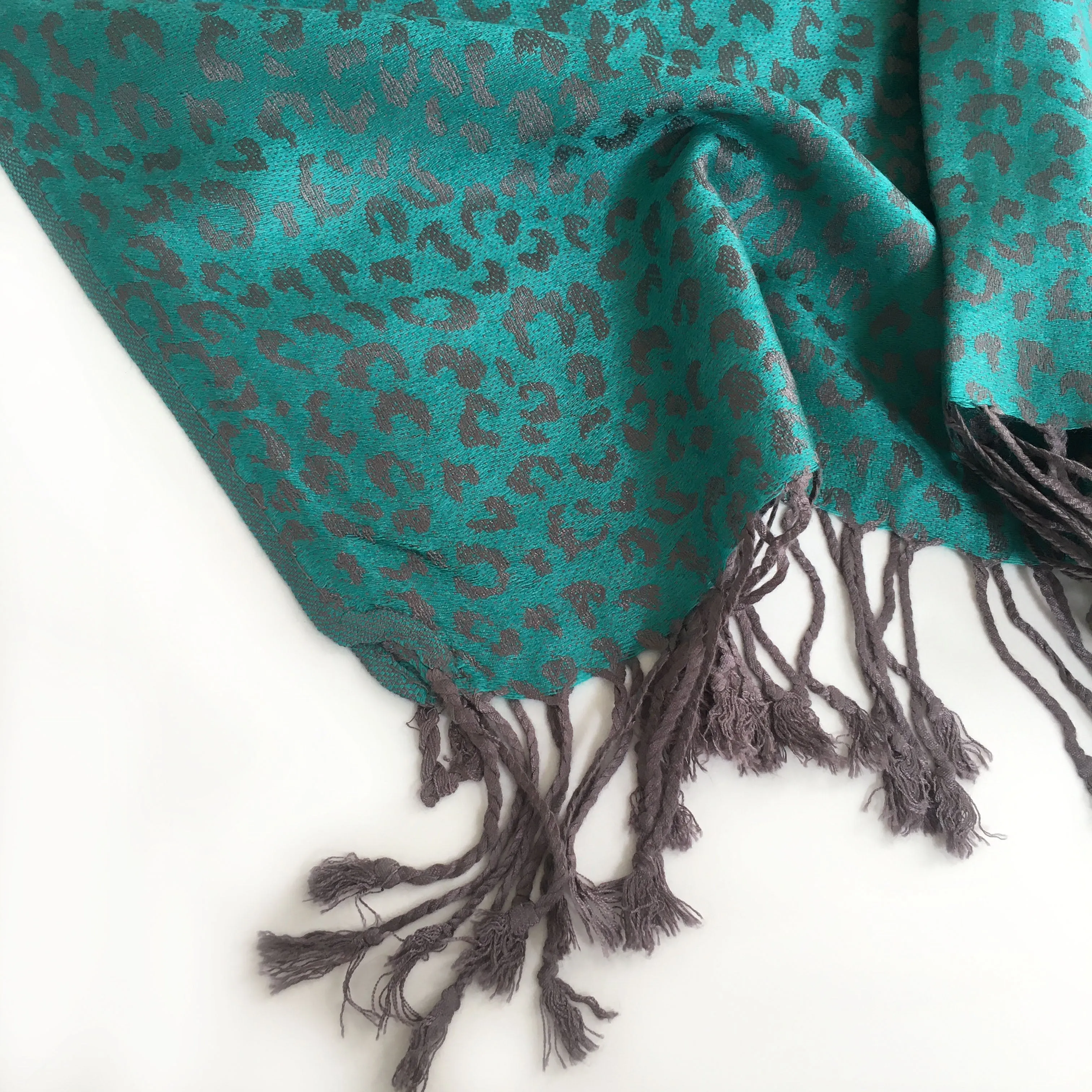 TURQUOISE SMALL LEOPARD PRINT REVERSIBLE PASHMINA SHAWL SCARF